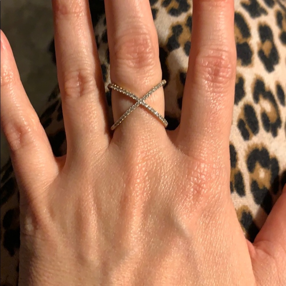 Gold statement ring - Picture 2 of 3
